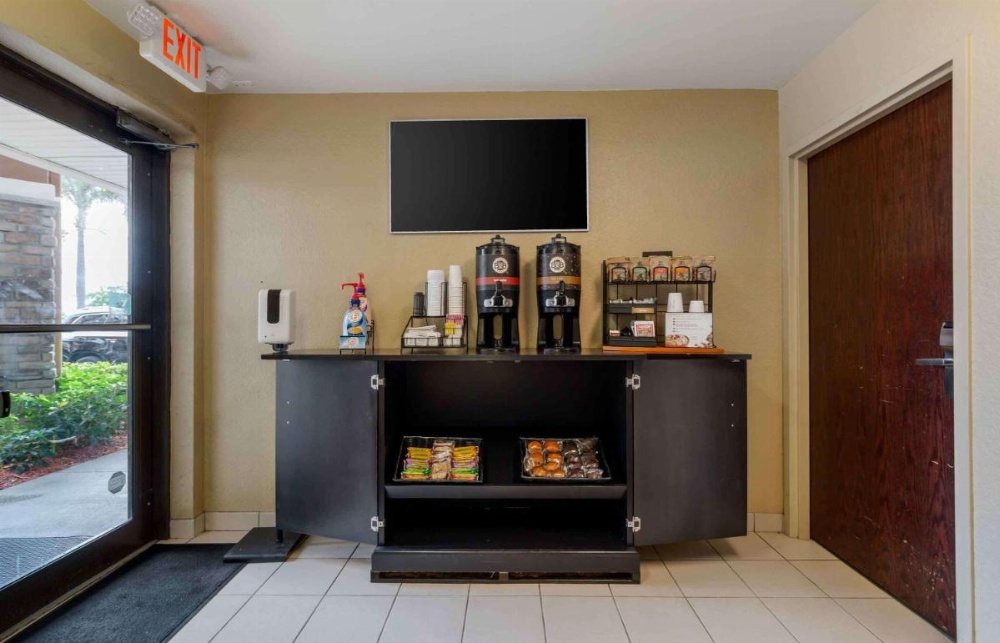 Extended Stay America Suites - Fort Lauderdale - Cypress Creek - Andrews Ave. Image 10